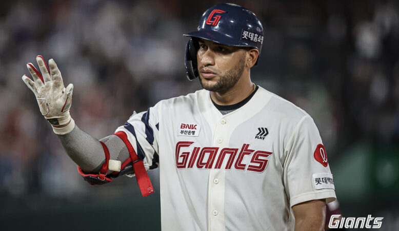 롯데 자이언츠 레이예스 KBO 리그 최초 이종범의 대기록에 도전하다