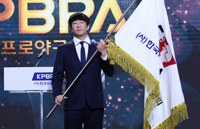 "KBO 리그에 새로운 변화의 바람 - 천만 관중에 대한 보답으로 양현종 회장의 포부"